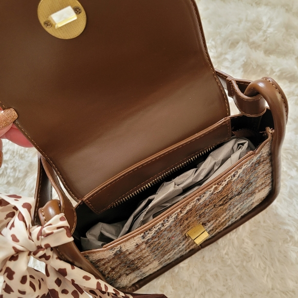 Pocket book - Picture 3 of 4